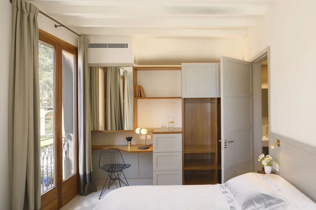Suites with Modern Décor
