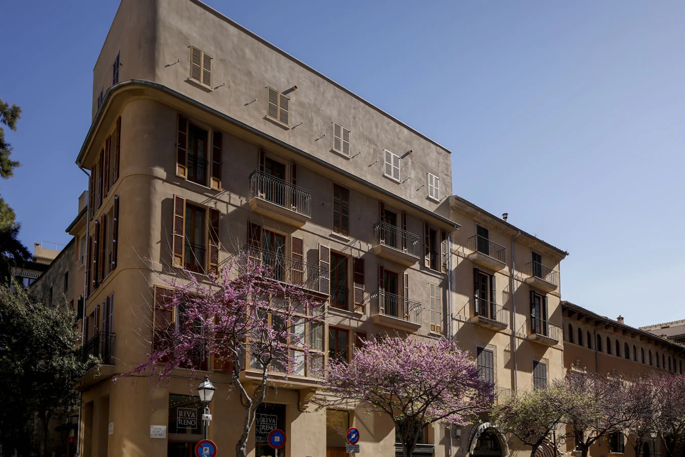 Vila d’Amunt Building
